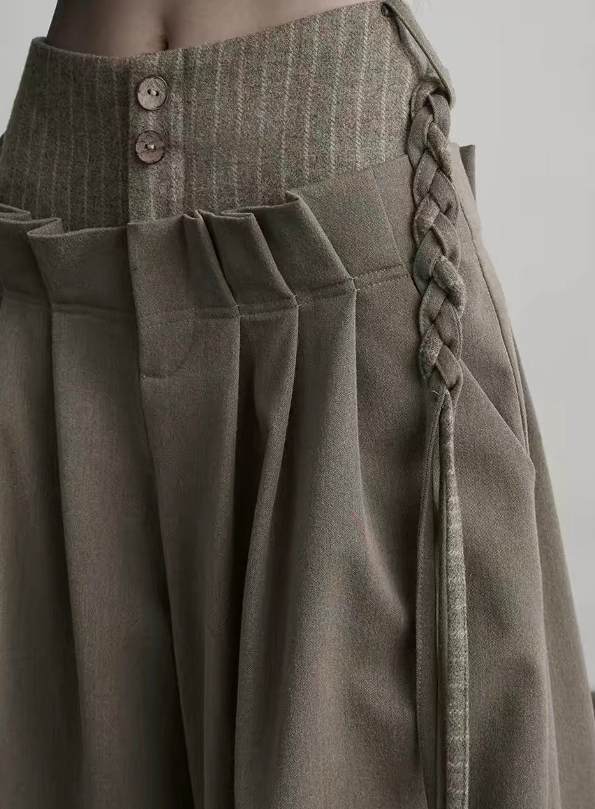wool tuck pants