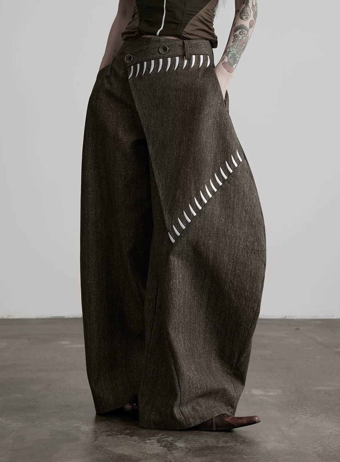 curve pants