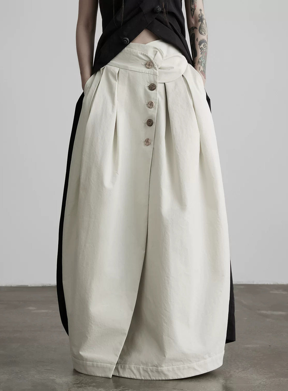 white balloon long skirt